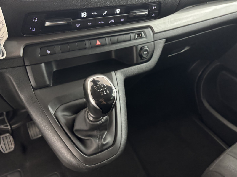 Citroen SpaceTourer M BlueHDi 120 S&S BVM6 Feel 5p 2021 - photo n°20 Citroen SpaceTourer M BlueHDi 120 S&S BVM6 Feel 5p  occasion à SAINT-GREGOIRE - photo n°20