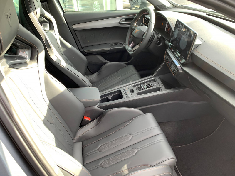 Cupra Formentor Formentor 2.5 TSI 390 ch DSG7 4Drive VZ5 5p  occasion à Onet-le-Chteau - photo n°6
