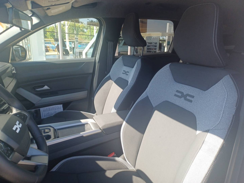 Dacia Bigster Bigster Hybrid 155 Journey 5p 2025 - photo n°10 Dacia Bigster Bigster Hybrid 155 Journey 5p  occasion à Agen - photo n°10