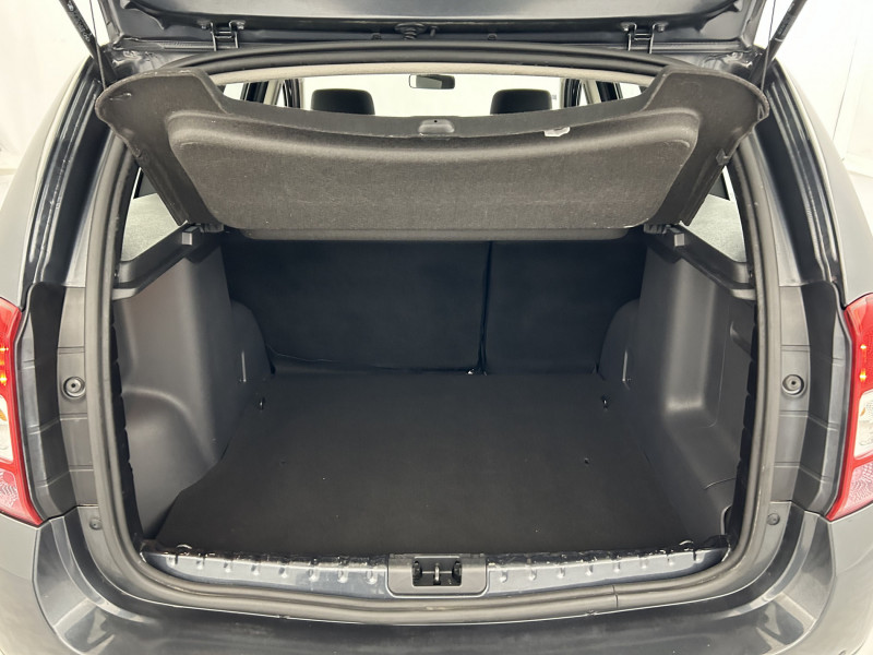 Dacia Duster 1.5 dCi 110ch Lauréate 4X2 + Régulateur de vitesse 2014 - photo n°9 Dacia Duster 1.5 dCi 110ch Lauréate 4X2 + Régulateur de vitesse  occasion à SAINT-GREGOIRE - photo n°9