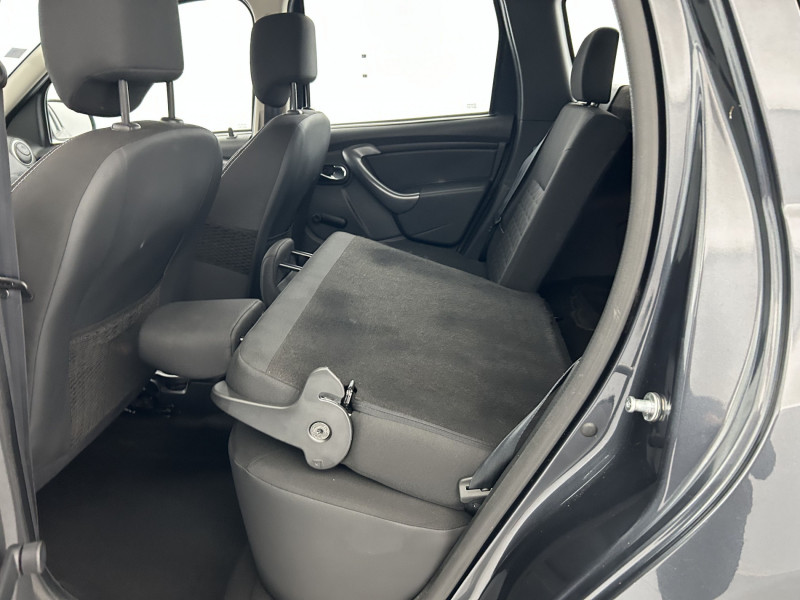 Dacia Duster 1.5 dCi 110ch Lauréate 4X2 + Régulateur de vitesse 2014 - photo n°10 Dacia Duster 1.5 dCi 110ch Lauréate 4X2 + Régulateur de vitesse  occasion à SAINT-GREGOIRE - photo n°10