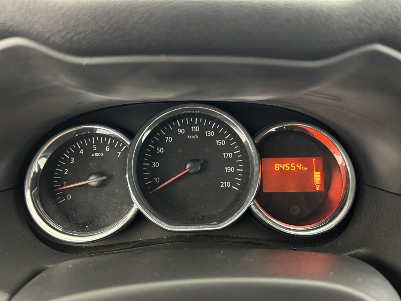 Dacia Duster 1.5 dCi 110ch Lauréate 4X2 + Régulateur de vitesse 2014 - photo n°15 Dacia Duster 1.5 dCi 110ch Lauréate 4X2 + Régulateur de vitesse  occasion à SAINT-GREGOIRE - photo n°15