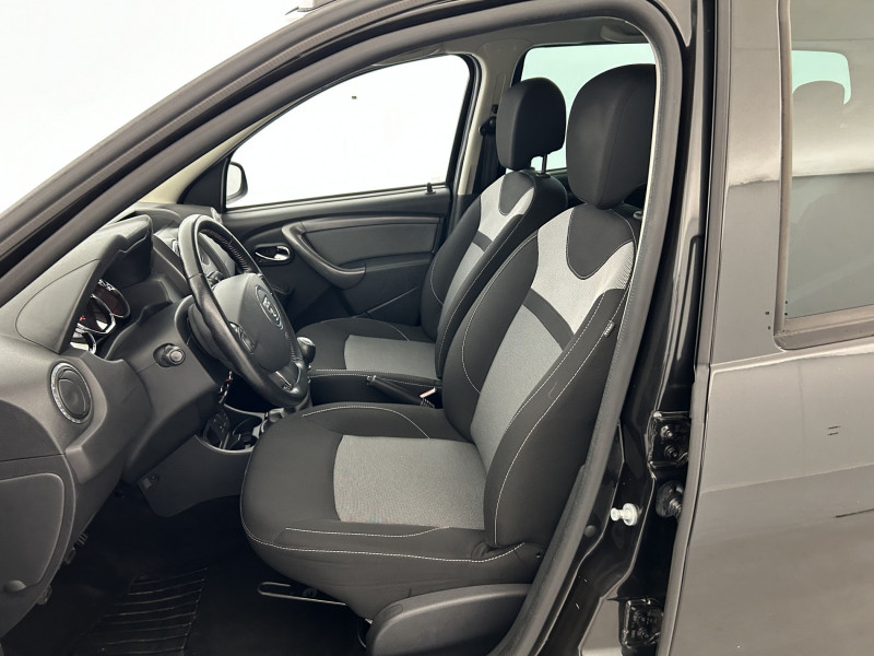 Dacia Duster 1.5 dCi 110ch Prestige 4X2 2016 - photo n°12 Dacia Duster 1.5 dCi 110ch Prestige 4X2  occasion à SAINT-GREGOIRE - photo n°12
