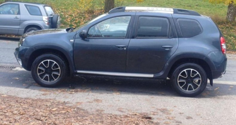Dacia Duster 1.5DCI 110 4x4 BLACK-TOUCH 2017 - photo n°6 Dacia Duster 1.5DCI 110 4x4 BLACK-TOUCH  occasion à ST BONNET LE FROID - photo n°6