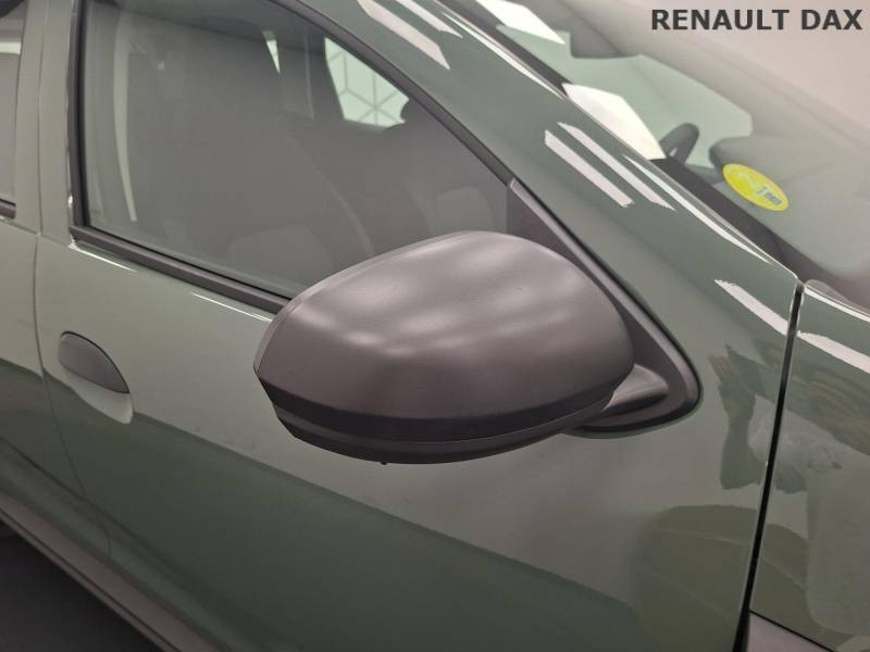 Dacia Duster Blue dCi 115 4x2 Essentiel 2023 - photo n°17 Dacia Duster Blue dCi 115 4x2 Essentiel  occasion à DAX - photo n°17