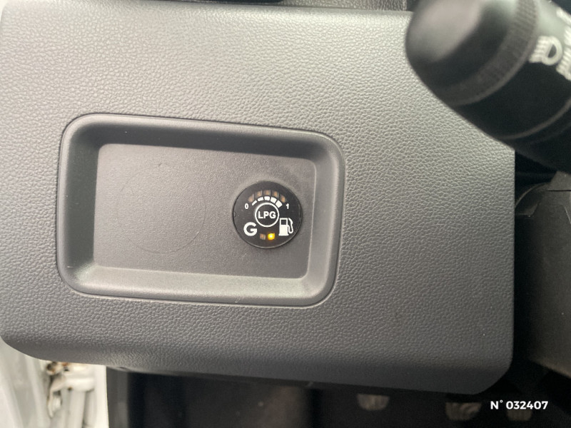 Dacia Duster Duster ECO-G 100 4x2 Essentiel 2020 - photo n°13 Dacia Duster Duster ECO-G 100 4x2 Essentiel  occasion à Seynod - photo n°13