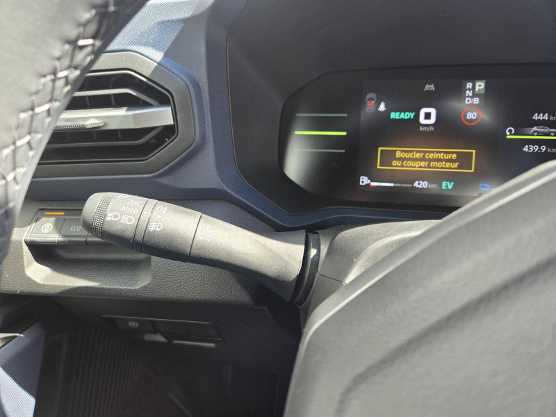 Dacia Duster Duster Hybrid 140 Journey 5p 2025 - photo n°9 Dacia Duster Duster Hybrid 140 Journey 5p  occasion à Sainte-Bazeille - photo n°9