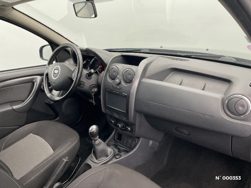Dacia Duster Duster TCe 125 4x2 Prestige Edition 2016 2016 - photo n°10 Dacia Duster Duster TCe 125 4x2 Prestige Edition 2016  occasion à Saint-Léonard - photo n°10