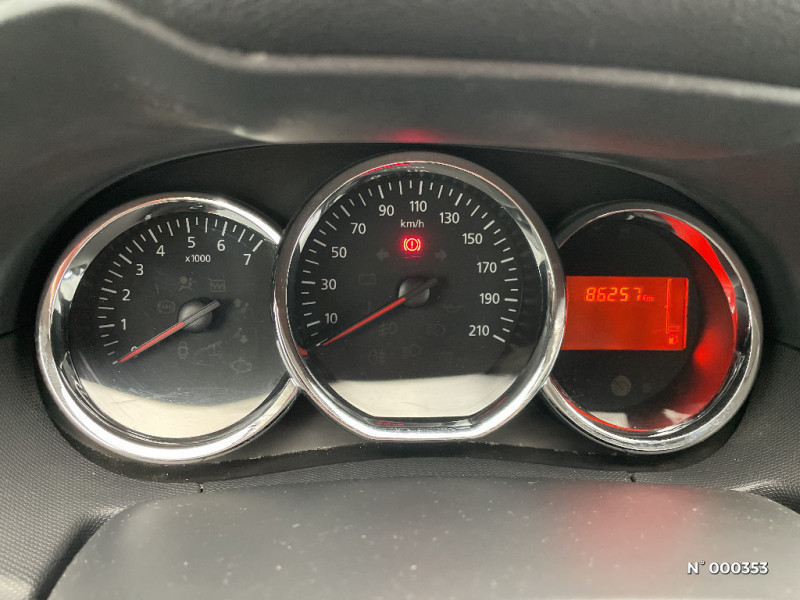 Dacia Duster Duster TCe 125 4x2 Prestige Edition 2016 2016 - photo n°12 Dacia Duster Duster TCe 125 4x2 Prestige Edition 2016  occasion à Saint-Léonard - photo n°12