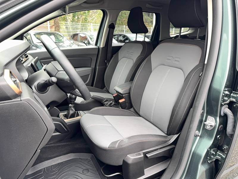 Dacia Duster ECO-G 100 4x2 Extreme 2023 - photo n°10 Dacia Duster ECO-G 100 4x2 Extreme  occasion à Lourdes - photo n°10