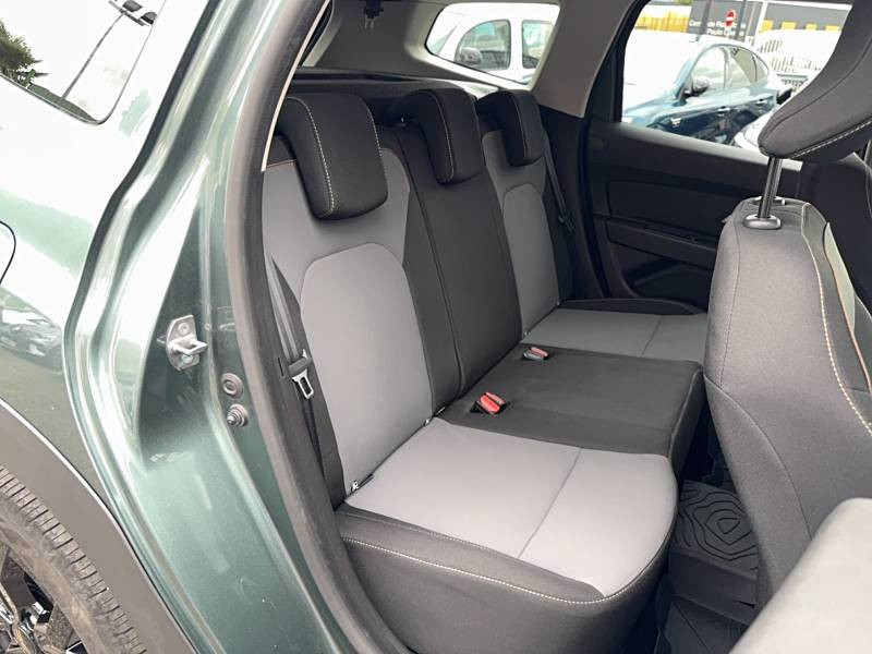 Dacia Duster ECO-G 100 4x2 Extreme 2023 - photo n°16 Dacia Duster ECO-G 100 4x2 Extreme  occasion à Lourdes - photo n°16