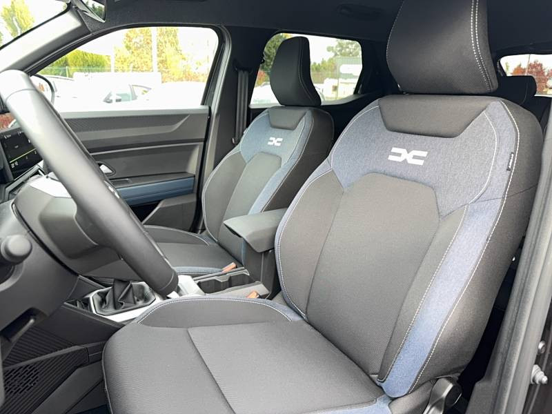 Dacia Duster ECO-G 100 Journey 2025 - photo n°13 Dacia Duster ECO-G 100 Journey  occasion à Sainte-Bazeille - photo n°13