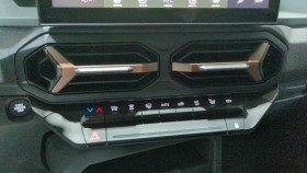 Dacia Duster Hybrid 140 4x2 bva extreme + pack city + pack techno + pack   occasion � Ganges - photo n�16