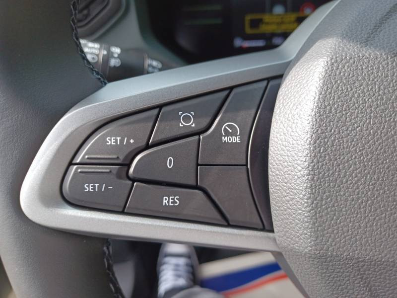 Dacia Duster Hybrid 140 Extreme 2025 - photo n°14 Dacia Duster Hybrid 140 Extreme  occasion à L'Isle-Jourdain - photo n°14