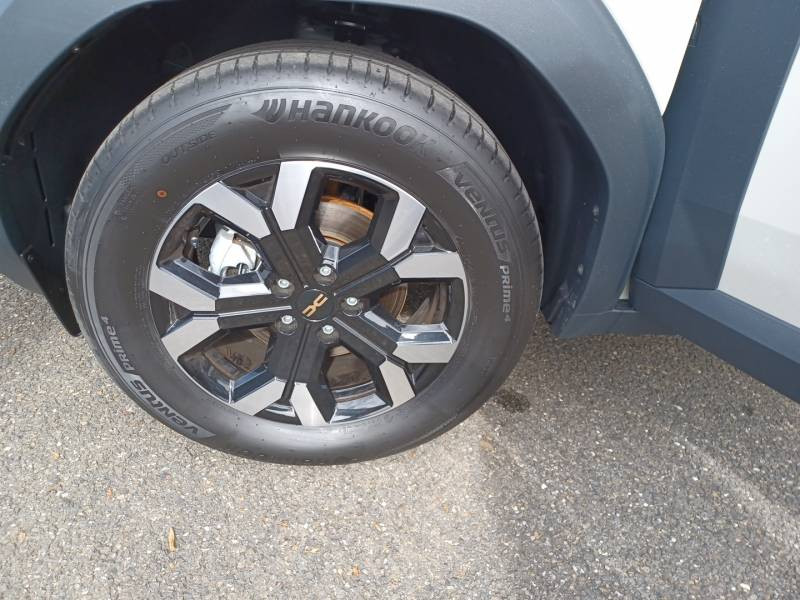 Dacia Duster Hybrid 140 Extreme 2025 - photo n°18 Dacia Duster Hybrid 140 Extreme  occasion à L'Isle-Jourdain - photo n°18