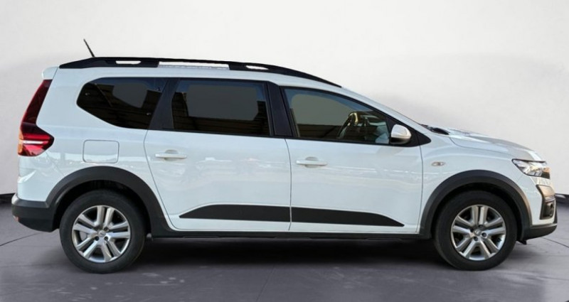 Dacia Jogger 1.0 ECO-G 100CH CONFORT 7 PLACES / 1 ERE MAIN / CRITAIR 1 / 2022 - photo n°4 Dacia Jogger 1.0 ECO-G 100CH CONFORT 7 PLACES / 1 ERE MAIN / CRITAIR 1 /  occasion à Moirans - photo n°4