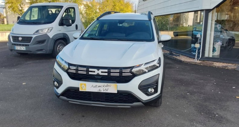 Dacia Jogger 1.0 TCe 110ch Expression 5 places 2023 - photo n°2 Dacia Jogger 1.0 TCe 110ch Expression 5 places  occasion à Bourges - photo n°2