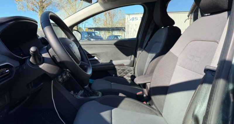 Dacia Jogger 1.6 HYBRID 140CH EXTREME  7 PLACES/ 1 ERE MAIN / CRITAIR 1 / 2024 - photo n°6 Dacia Jogger 1.6 HYBRID 140CH EXTREME  7 PLACES/ 1 ERE MAIN / CRITAIR 1 /  occasion à Moirans - photo n°6