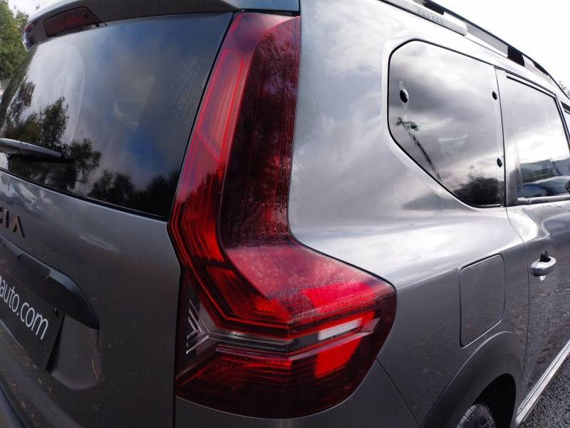 Dacia Jogger TCe 110 7 places Extreme 2024 - photo n°10 Dacia Jogger TCe 110 7 places Extreme  occasion à Toulouse - photo n°10