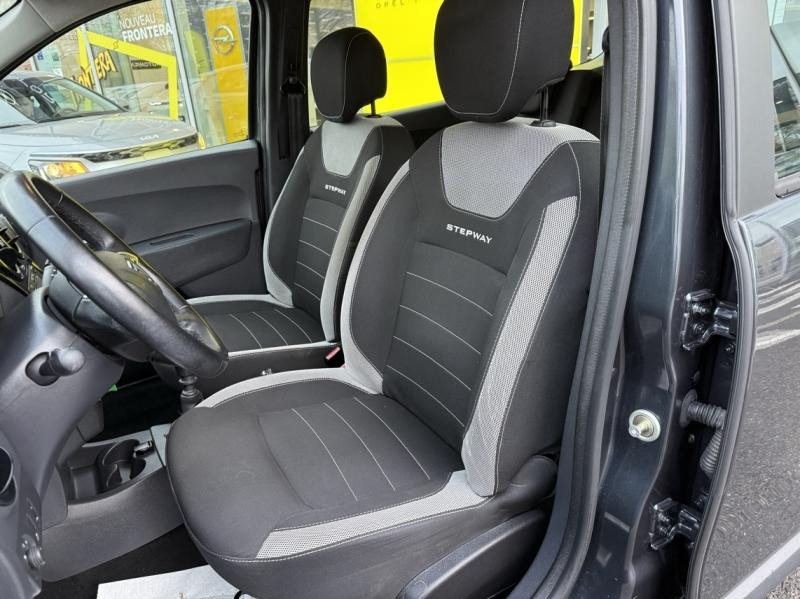Dacia Lodgy 1.5 Blue dCi 115ch Stepway 7 places  occasion � Vert-Saint-Denis - photo n�11
