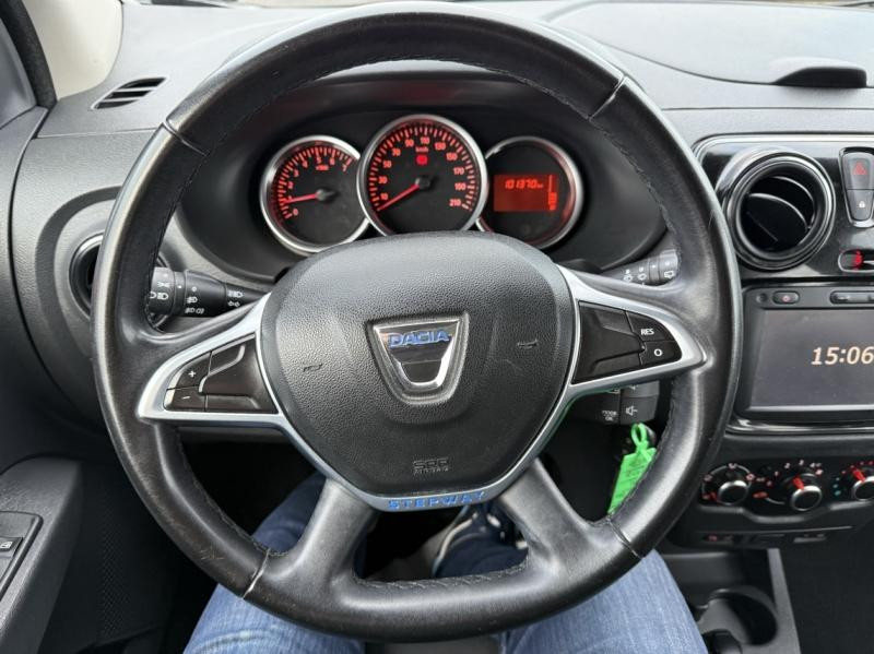 Dacia Lodgy 1.5 Blue dCi 115ch Stepway 7 places  occasion  Vert-Saint-Denis - photo n15