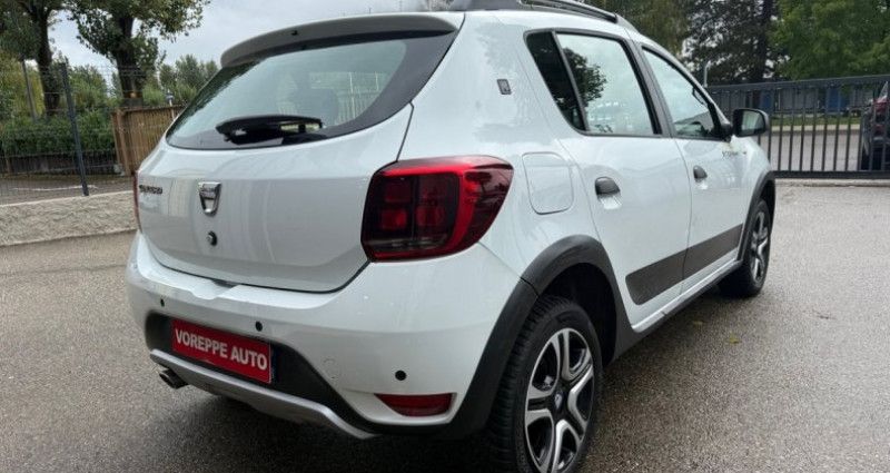 Dacia Sandero 1.0 ECO-G 100CH 15 ANS/ 1 ERE MAIN /CRITAIR 1 / CAMERA/ 2020 - photo n°4 Dacia Sandero 1.0 ECO-G 100CH 15 ANS/ 1 ERE MAIN /CRITAIR 1 / CAMERA/  occasion à Moirans - photo n°4