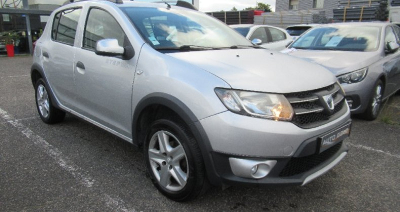 Dacia Sandero 1.5 dCi 90 FAP Stepway Ambiance 2013 - photo n°3 Dacia Sandero 1.5 dCi 90 FAP Stepway Ambiance  occasion à AUBIERE - photo n°3