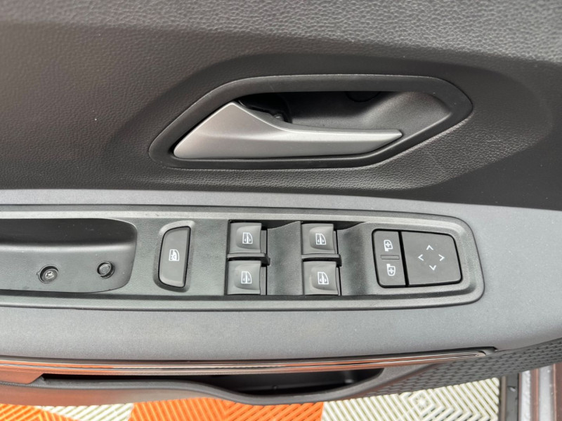 Dacia Sandero ECO-G 100 BV6 STEPWAY EXTREME + GPS Caméra JA 16 2025 - photo n°20 Dacia Sandero ECO-G 100 BV6 STEPWAY EXTREME + GPS Caméra JA 16  occasion à Lescure-d'Albigeois - photo n°20