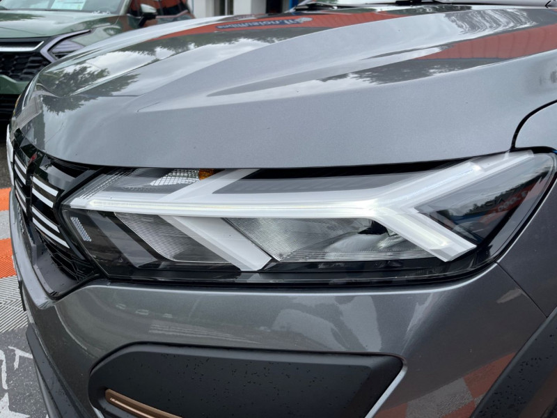 Dacia Sandero ECO-G 100 BV6 STEPWAY EXTREME + GPS Caméra JA 16 2025 - photo n°10 Dacia Sandero ECO-G 100 BV6 STEPWAY EXTREME + GPS Caméra JA 16  occasion à Lescure-d'Albigeois - photo n°10