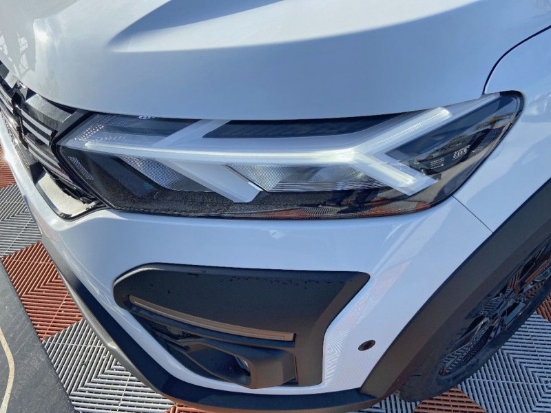 Dacia Sandero ECO-G 100 BV6 STEPWAY EXTREME + GPS Caméra JA 16 2025 - photo n°10 Dacia Sandero ECO-G 100 BV6 STEPWAY EXTREME + GPS Caméra JA 16  occasion à Lescure-d'Albigeois - photo n°10