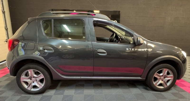 Dacia Sandero TCe 90 Stepway, camera de recul, gps 2016 - photo n°6 Dacia Sandero TCe 90 Stepway, camera de recul, gps  occasion à Harfleur - photo n°6