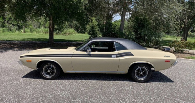 Dodge Challenger 2  1973 - photo n°2 Dodge Challenger 2   occasion à LYON - photo n°2