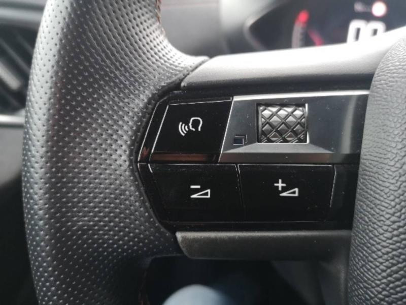 DS DS3 Crossback PureTech 100ch Performance Line  occasion � Saint-Maximin - photo n�19