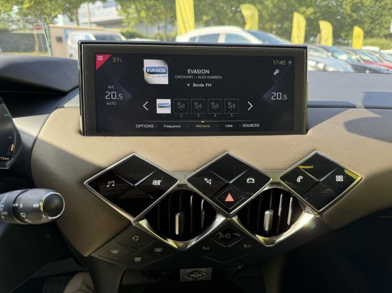 DS DS3 Crossback PureTech 130ch Grand Chic Automatique  occasion  Vert-Saint-Denis - photo n16