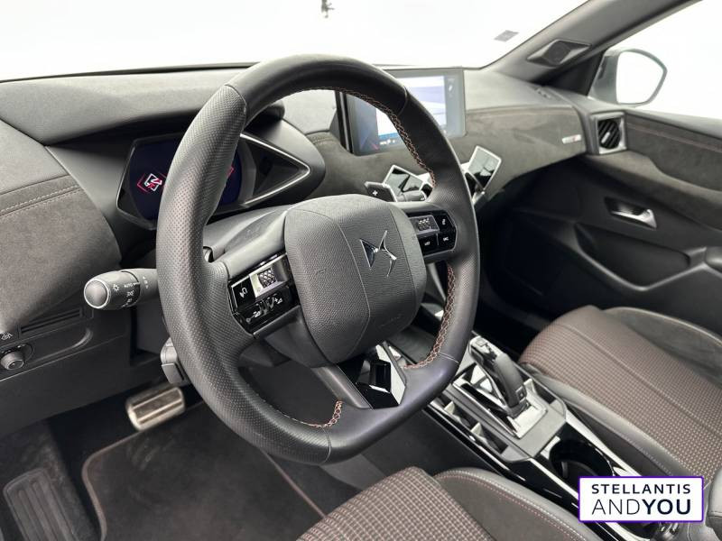 DS DS3 DS3 Crossback PureTech 130 EAT8 Performance Line  occasion  VELIZY - photo n9