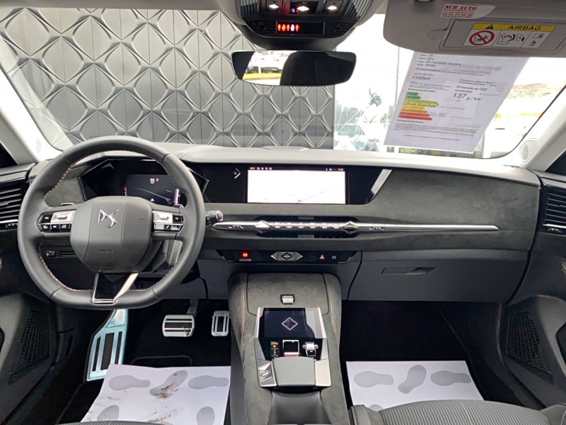 DS DS4 DS 4 BlueHDi 130 EAT8 Performance Line 5p 2024 - photo n°8 DS DS4 DS 4 BlueHDi 130 EAT8 Performance Line 5p  occasion à Mont-de-Marsan - photo n°8