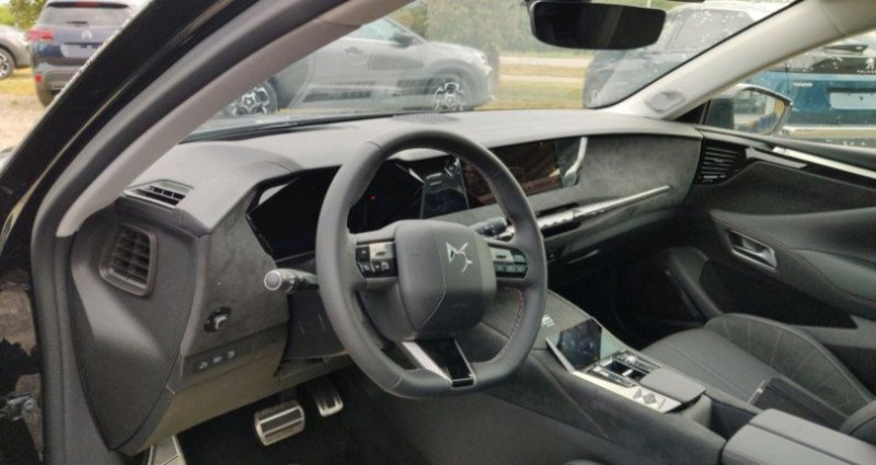 DS DS4 E-TENSE 225CH PERFORMANCE LINE 2024 - photo n°5 DS DS4 E-TENSE 225CH PERFORMANCE LINE  occasion à La Tour de Salvagny - photo n°5