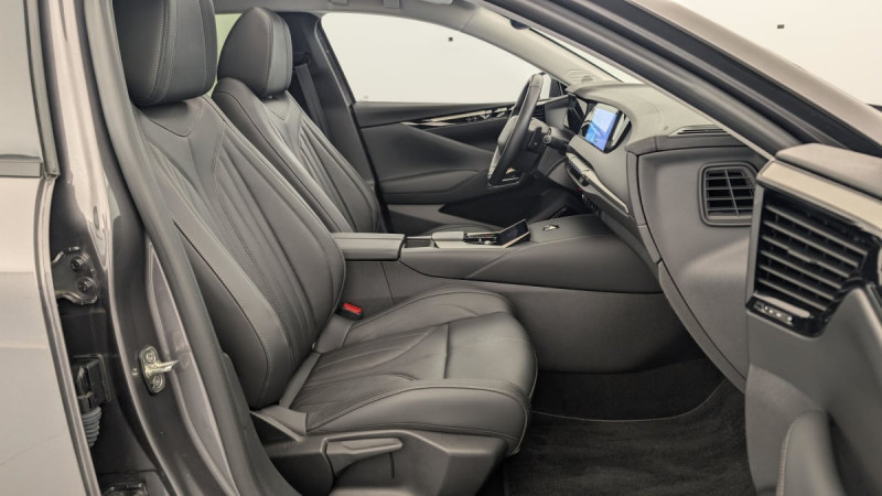 DS DS4 Hybride E-Tense 225 EAT8 Rivoli 2024 - photo n°9 DS DS4 Hybride E-Tense 225 EAT8 Rivoli  occasion à SAINT-GREGOIRE - photo n°9