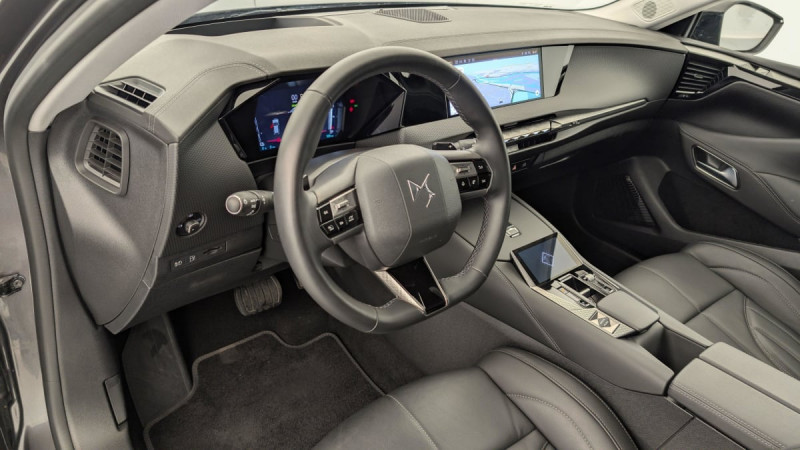 DS DS4 Hybride E-Tense 225 EAT8 Rivoli 2024 - photo n°15 DS DS4 Hybride E-Tense 225 EAT8 Rivoli  occasion à SAINT-GREGOIRE - photo n°15