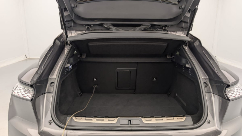 DS DS4 Hybride E-Tense 225 EAT8 Rivoli 2024 - photo n°11 DS DS4 Hybride E-Tense 225 EAT8 Rivoli  occasion à SAINT-GREGOIRE - photo n°11