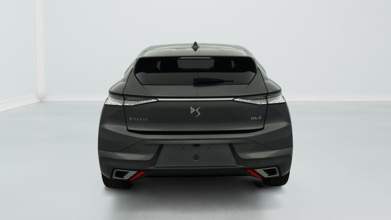 DS DS4 Hybride E-Tense 225 EAT8 Rivoli 2024 - photo n°6 DS DS4 Hybride E-Tense 225 EAT8 Rivoli  occasion à SAINT-GREGOIRE - photo n°6