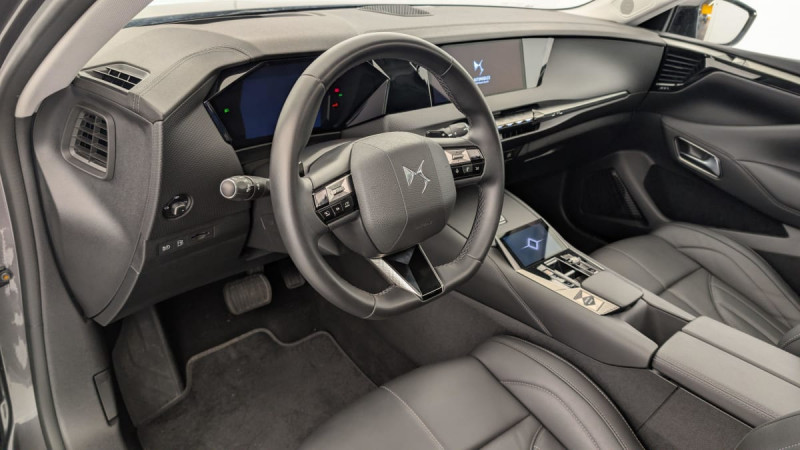 DS DS4 Hybride E-Tense 225 EAT8 Rivoli 2024 - photo n°15 DS DS4 Hybride E-Tense 225 EAT8 Rivoli  occasion à SAINT-GREGOIRE - photo n°15