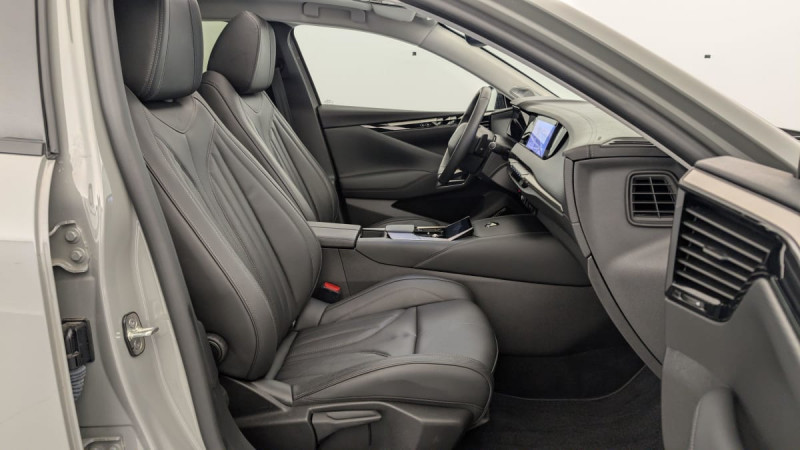 DS DS4 PureTech 130 EAT8 Cross Rivoli 2023 - photo n°9 DS DS4 PureTech 130 EAT8 Cross Rivoli  occasion à SAINT-GREGOIRE - photo n°9