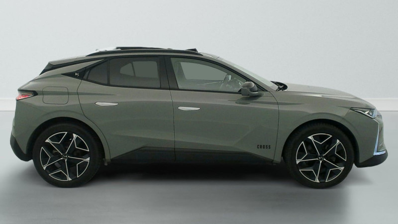 DS DS4 PureTech 130 EAT8 Cross Rivoli 2023 - photo n°8 DS DS4 PureTech 130 EAT8 Cross Rivoli  occasion à SAINT-GREGOIRE - photo n°8