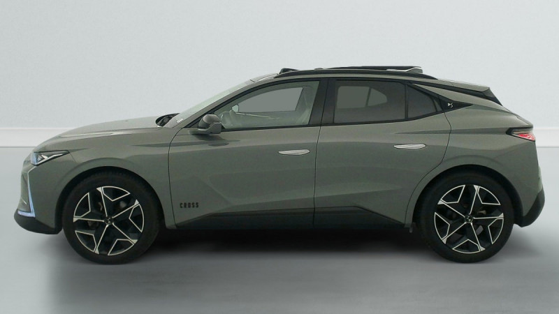 DS DS4 PureTech 130 EAT8 Cross Rivoli 2023 - photo n°4 DS DS4 PureTech 130 EAT8 Cross Rivoli  occasion à SAINT-GREGOIRE - photo n°4