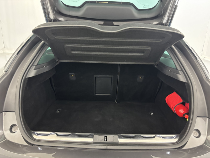 DS DS5 BlueHDi 120 S&S BVM6 So Chic 5p 2017 - photo n°9 DS DS5 BlueHDi 120 S&S BVM6 So Chic 5p  occasion à SAINT-GREGOIRE - photo n°9