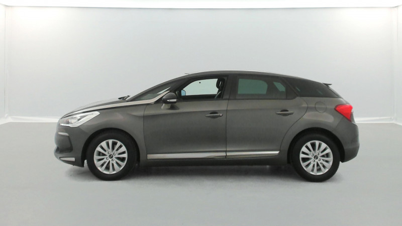 DS DS5 BlueHDi 120 S&S BVM6 So Chic 5p 2017 - photo n°2 DS DS5 BlueHDi 120 S&S BVM6 So Chic 5p  occasion à SAINT-GREGOIRE - photo n°2