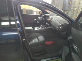 DS Ds7 crossback DS7 Plug-in Hybride  225 Etoile   GPS   ACC   ToitPano   Hay  occasion  Ganges - photo n3