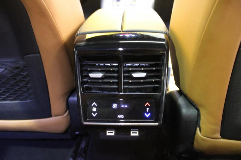 DS Ds7 crossback Hybride E-Tense 300 EAT8 4x4 Grand Chic  occasion à Avermes - photo n°7