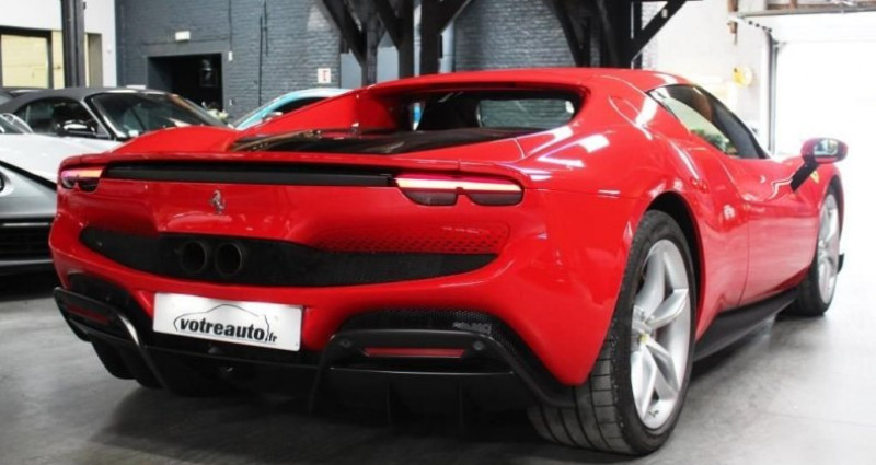 Ferrari 296 GTB 3.0 TURBO V6 HYBRIDE 830 PACK ASSETTO FIORANO 2022 - photo n°2 Ferrari 296 GTB 3.0 TURBO V6 HYBRIDE 830 PACK ASSETTO FIORANO  occasion à RONCQ - photo n°2